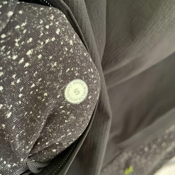 ROBERT GELLER x lululemon Take The Moment Hooded 1/2 Zip - Picture 6 of 7